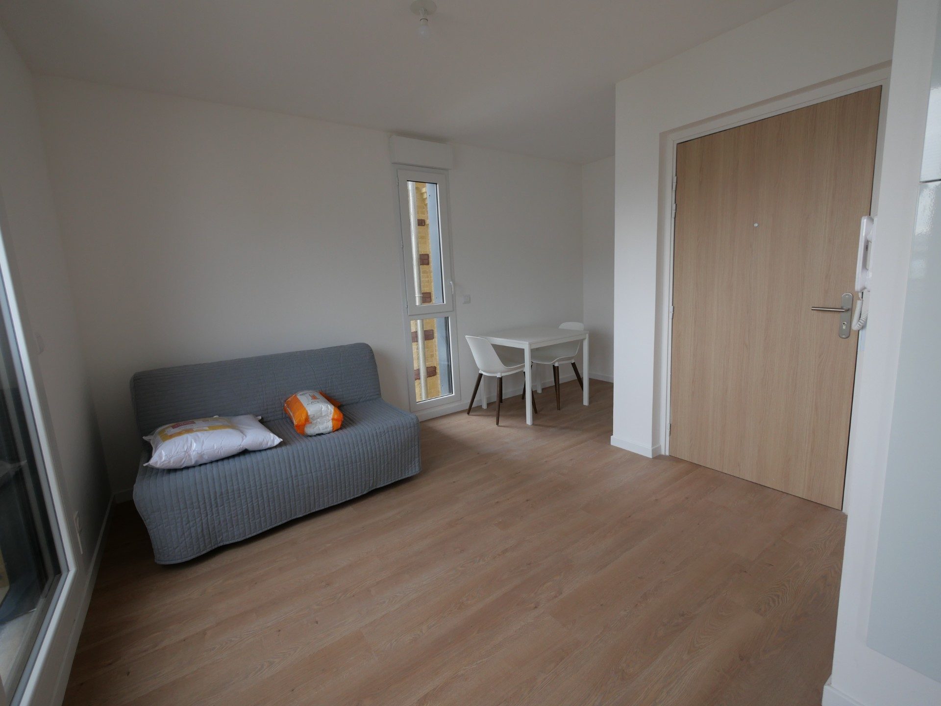 1720015912_LA2210_1_original A louer Appartement type F1 Le Havre OSTARA-3-JULLIENALLIX